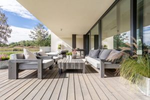 Avoir une belle terrasse à Lapanouse-de-Cernon 